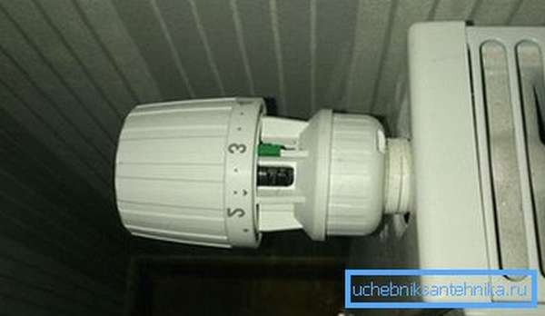 Автоматично управление на отоплението с термостатичен клапан