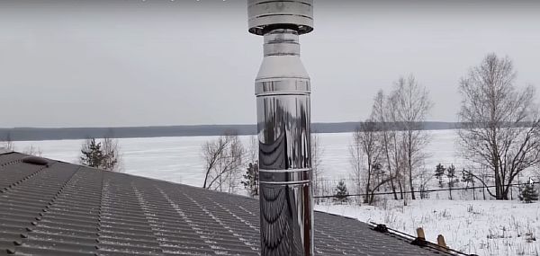 Снимка: външният вид на завършената сандвич сграда на покрива