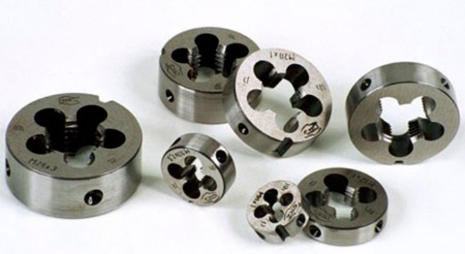 инструменти за резби