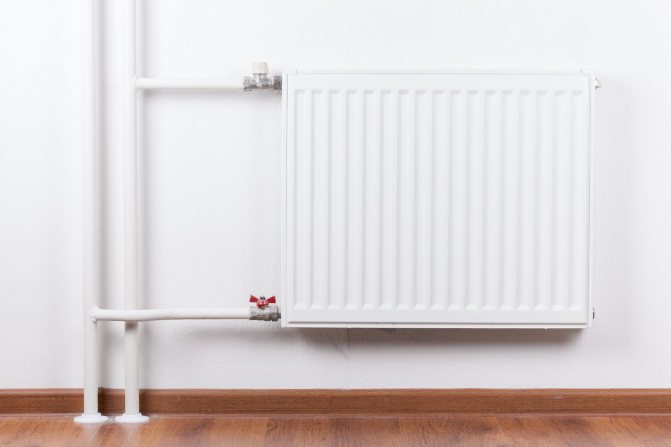 Как да се промиват отоплителните батерии, без да се премахват, как да се промиват чугунните батерии