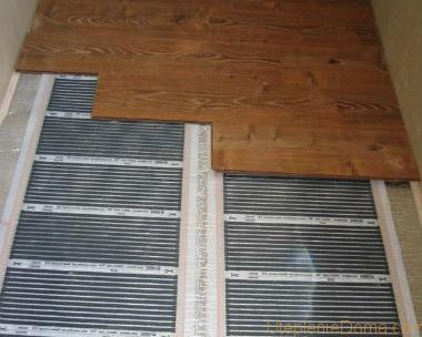 Как да направите топъл под на балкона