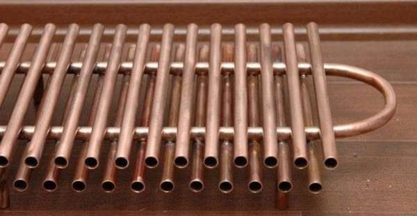 Как да рисуваме отоплителни радиатори със собствените си ръце по модерен и красив начин: свежи технологии и интересни идеи за боядисване