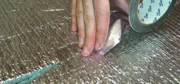 Как да изолираме пода на банята под плочките