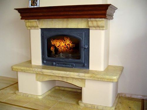 Затворена камина