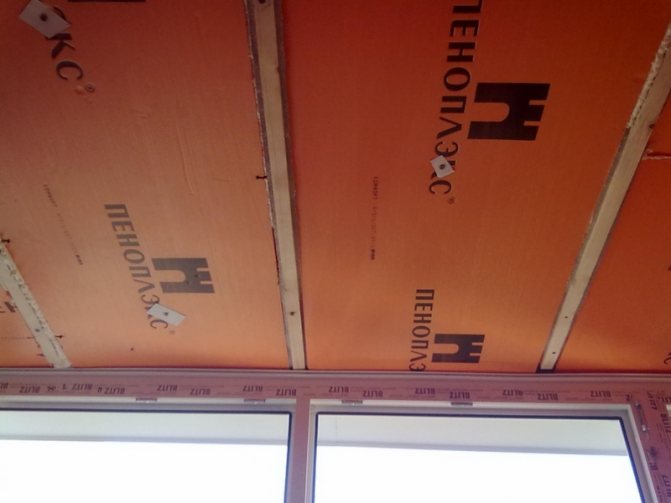 Закрепване към решетката