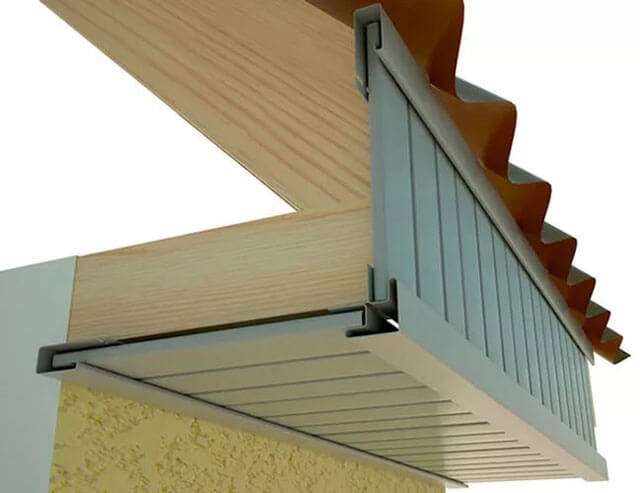 стъпка на дъската под металната плочка