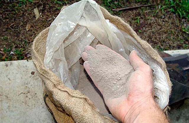 шамотна глина за мазилка в пещ