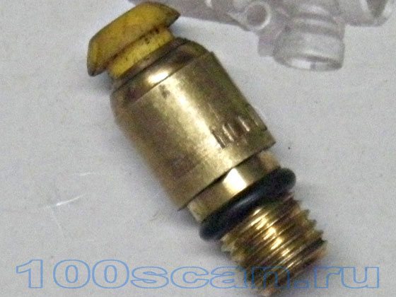 Съединението в приема на гориво на Scania (Scania)