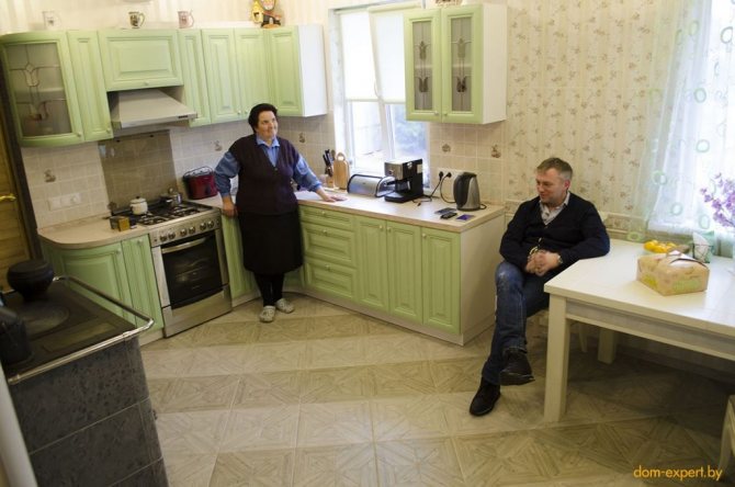 Смених руската печка с финландската - и не съжалих! Историята на син, който даде на родителите си топлина в къщата