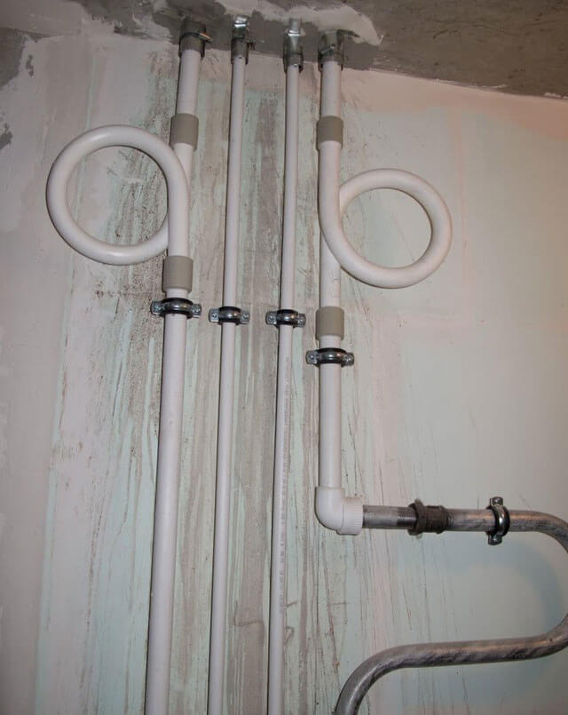 монтаж на компенсатори на полипропиленови тръби