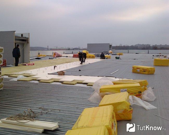 Изолация на плосък покрив с минерална вата