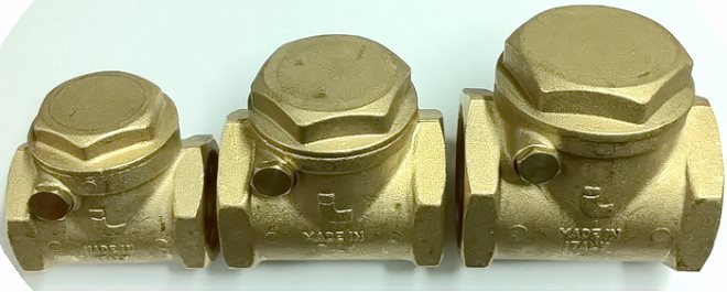 В хоризонталната венчелистчеста клапа няма пружина за отопление, което прави възможно управлението на клапана дори с