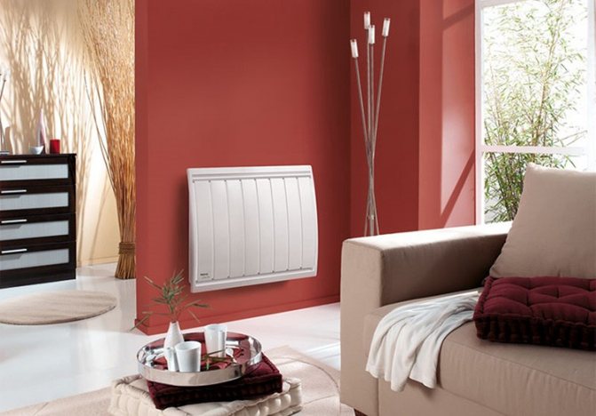 В резултат на това, когато купувате устройство, е по-добре да го вземете с резерв на мощност, отколкото с липсата му. Вземете за основа цифрата от 70-80 W за всеки м2 площ