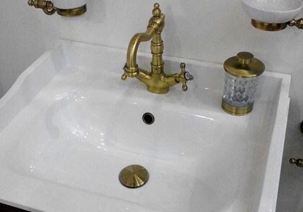 Клапан с ретро дъно