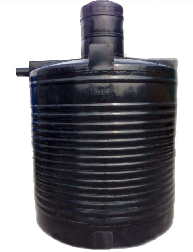 Изгребна яма от пластмасов резервоар